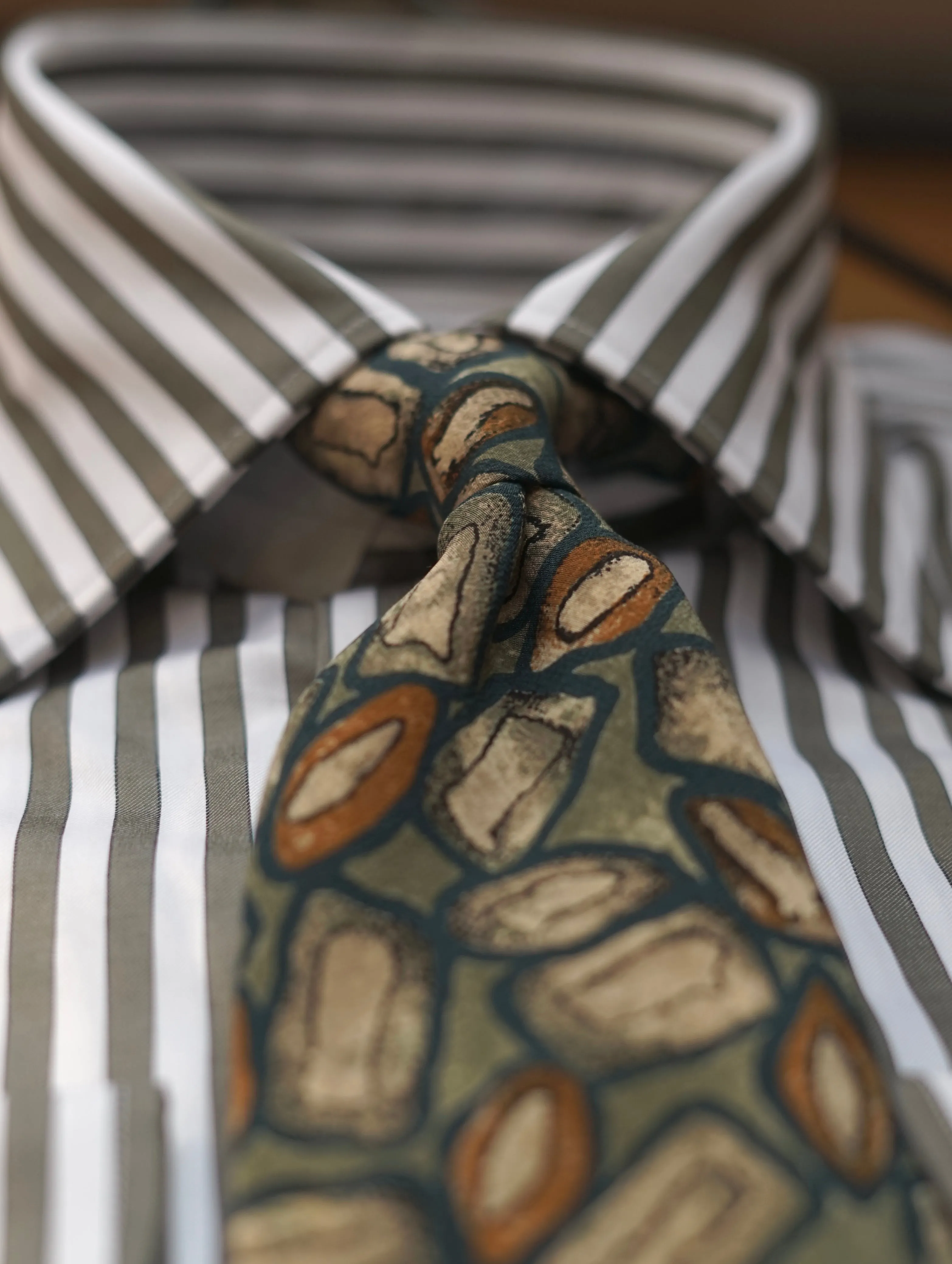 Monica Vintage Tie